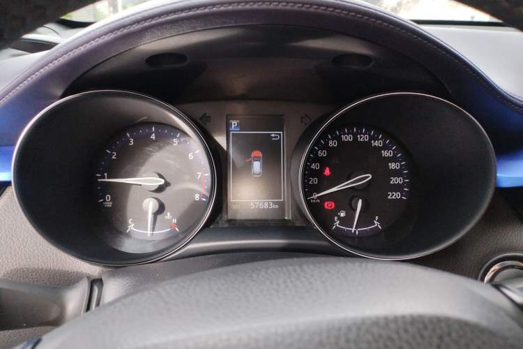 Used Toyota IZOA 2018 2.0L Yichi Version China VI Standard