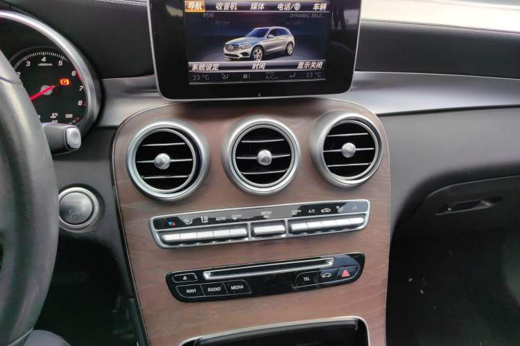 Used Mercedes-Benz GLC 2016 GLC 300 4MATIC Dynamic Model
