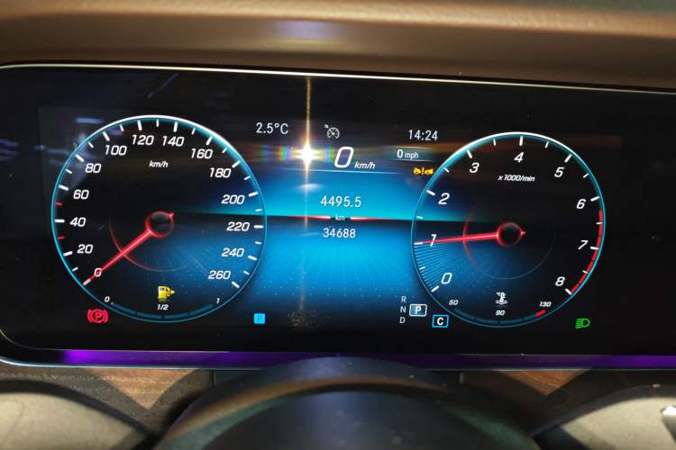 Used Mercedes-Benz E-Class 2023 Facelift E 260 L
