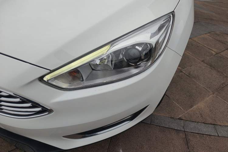 Used Ford Focus 2018 Sedan Classic EcoBoost 180 Automatic Elite Model
