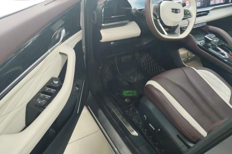 Used Geely Auto Monjaro L 2024 2.0TD High-Power Automatic Two-Wheel Drive Yunqi Version
