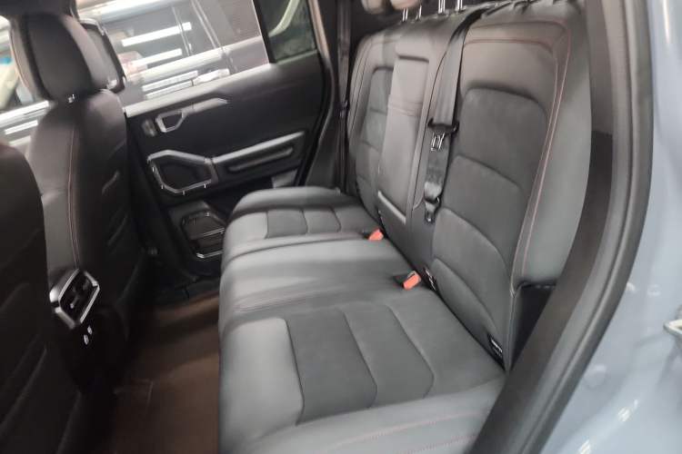 Used JETOUR Traveler 2023 2.0T All-Wheel Drive CrossPRO+