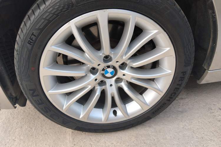 Used BMW 5 Series 2014 525Li Luxury Design Package
