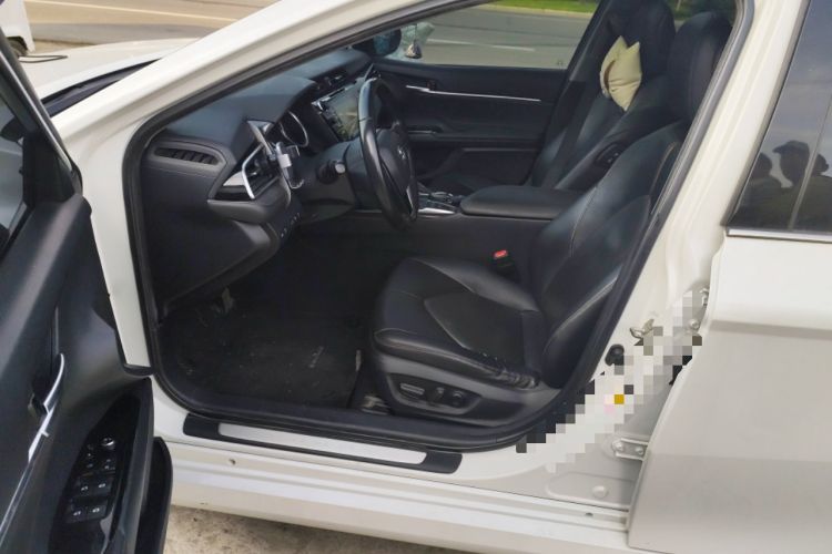 Used Toyota Camry 2018 2.5G Luxury Edition
