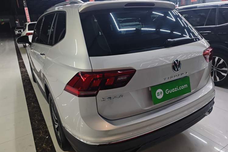 Used Volkswagen Tiguan L 2025 Model, Outstanding Version, 300TSI Automatic Two-Wheel Drive Longteng Edition