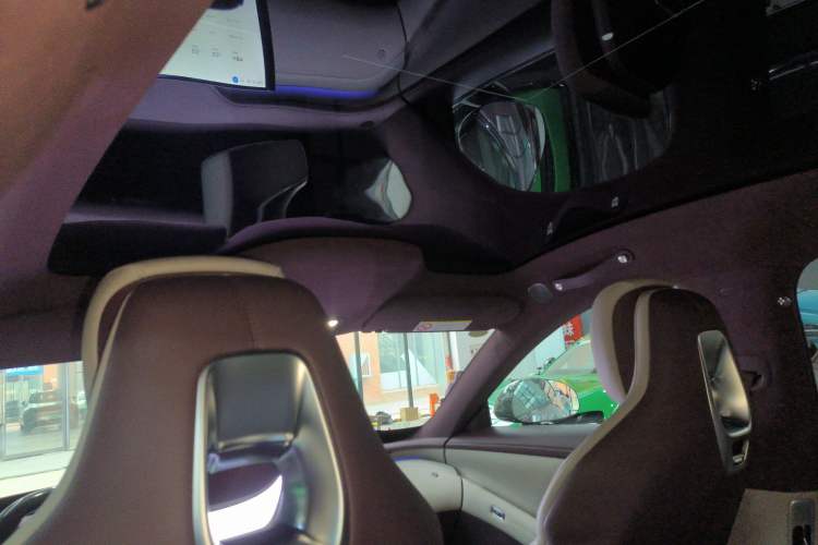 Used  YU7 2025 Ultra-Long Range High-Performance All-Wheel-Drive Max Edition