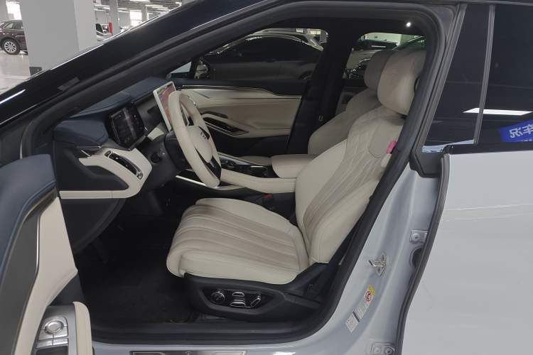 Used BYD Song L EV 2024 662 km Excellence Version