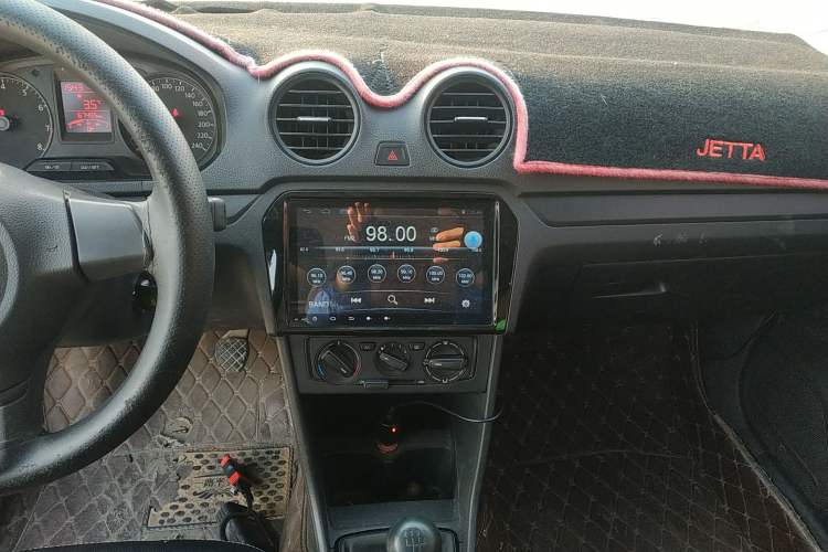 Used Volkswagen Jetta 2015 Value Edition 1.6L Manual Fashionable Style
