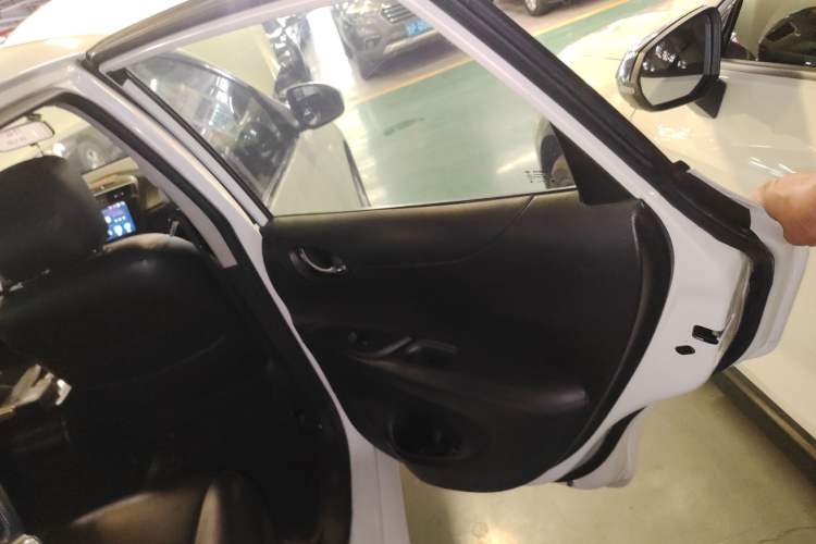 Used Nissan Tiida 2014 1.6L CVT Comfort Model