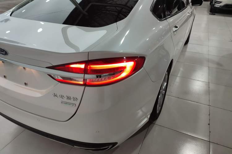 Used Ford Mondeo 2017 EcoBoost 200 Stylish Model
