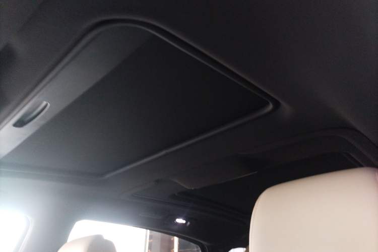 Used Buick GL8 2022 ES Land Cruiser 653T Luxury Model
