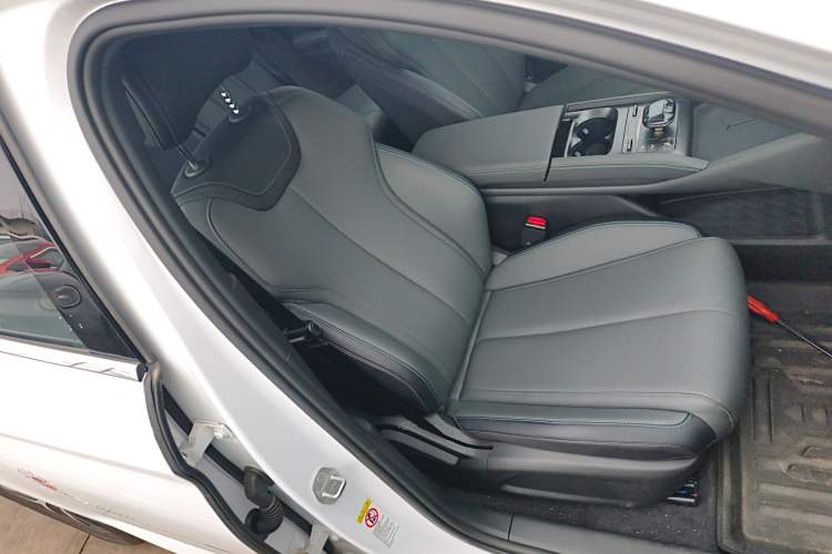 Used BYD Qin L 2025 DM-i Smart Drive 120KM Leading Model