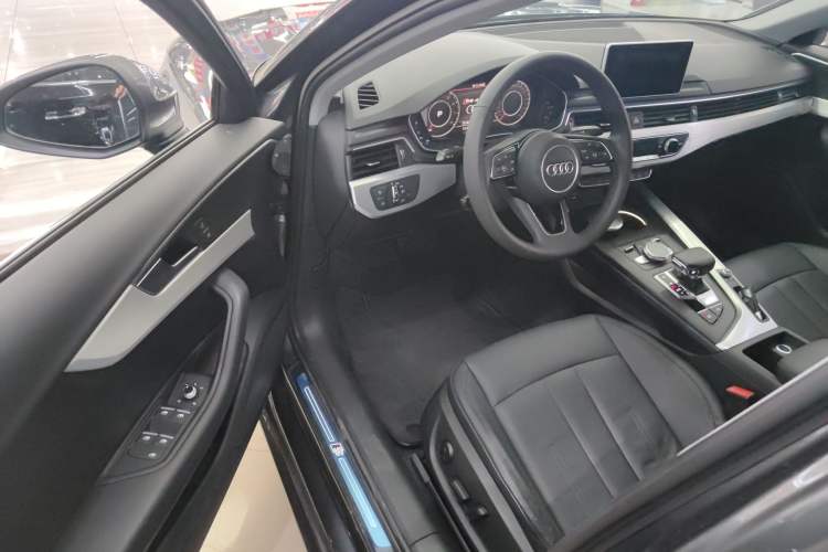 Used Audi A4L 2019 40 TFSI Fashion Version China V

