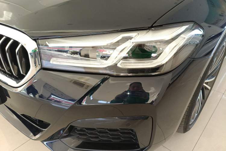 Used BMW 5 Series 2021 Facelifted 530Li Leading Edition M Sport Package
