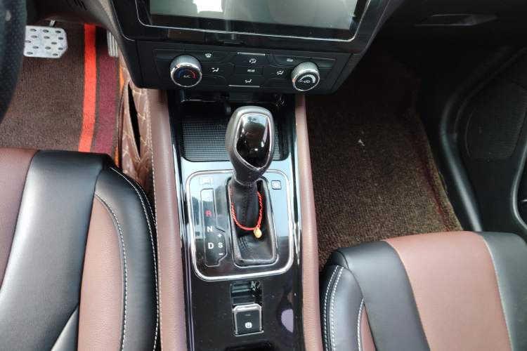 Used Dongfeng Fengon 580 2017 Revised Version 1.5T CVT Luxury Edition
