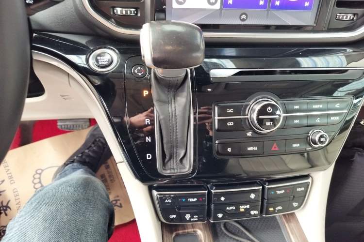 Used GAC Trumpchi M8 2018 320T Luxury Edition
