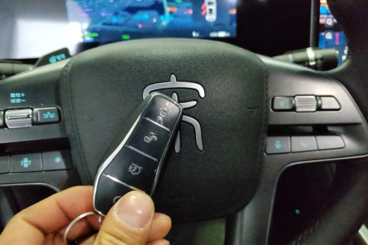 Used BYD Song L DM-i 2025 Intelligent Driving Version 112 km Beyond-Range Type
