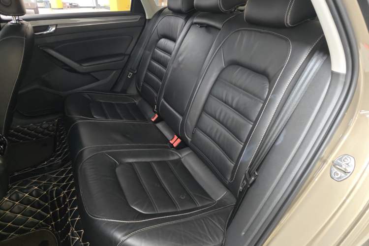 Used Volkswagen Passat 2017 330TSI DSG Luxury Edition
