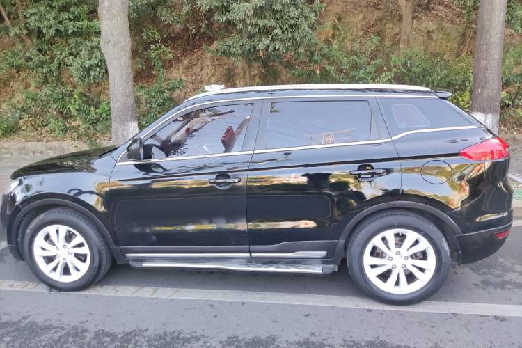 Used Geely Auto Emgrand X7 Sport 2016 2.0L Manual Smart Connect Version