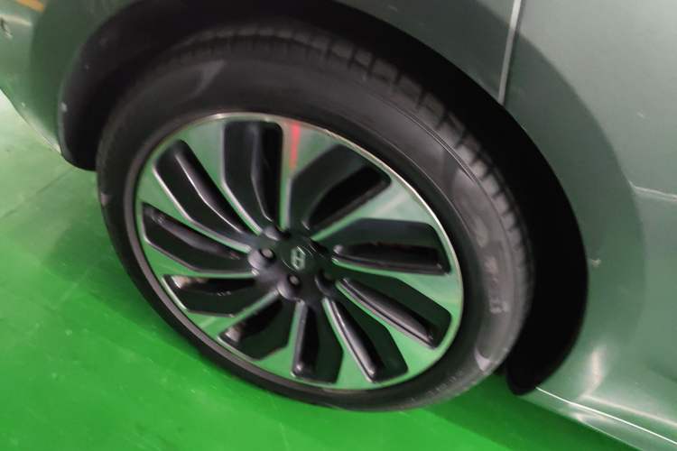 Used Hima AITO M5 2022 Extended-Range Four-Wheel Drive Performance Version
