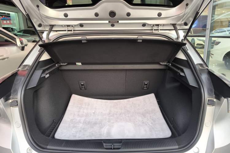 Used MG 4 EV 2022 425 km Flagship Edition
