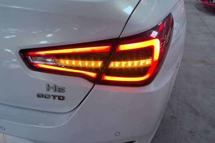 Used Hongqi H5 2022 Classic Model Facelift 1.5T DCT Qiyun Edition