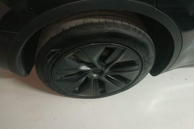 Used Tesla Model Y 2024 Rear-Wheel-Drive Version