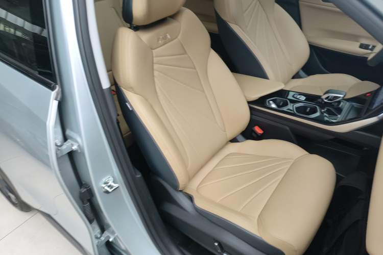 Used Geely Auto FX11 2023 1.5TD DCT Prestige Edition
