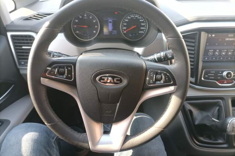 Used  M4 2019 Business Series 2.0L Manual - China VI Standard