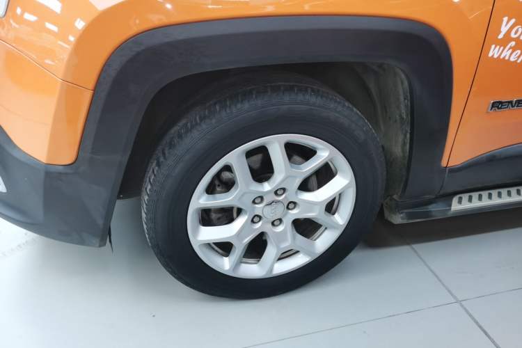 Used  Renegade 2017 180T Automatic High-Energy Version
