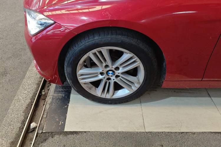 Used BMW 3 Series 2016 320Li Ambition Model
