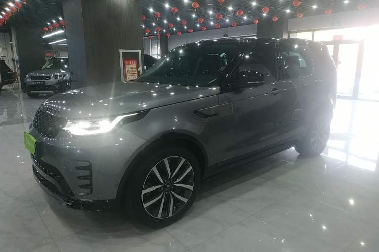Used Land Rover Discovery 2021 360 PS R-Dynamic SE
