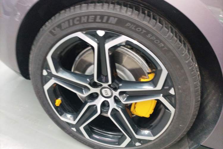 Used  SU7 2024 Four-Wheel Drive Ultra-Long Range Advanced Intelligent Driving Max Edition