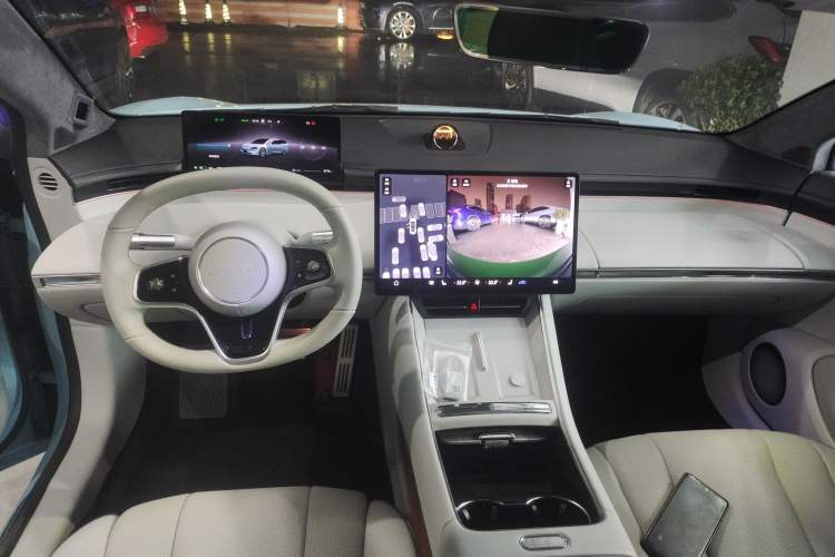 Used Hima Luxeed S7 2025 785 km Ultra
