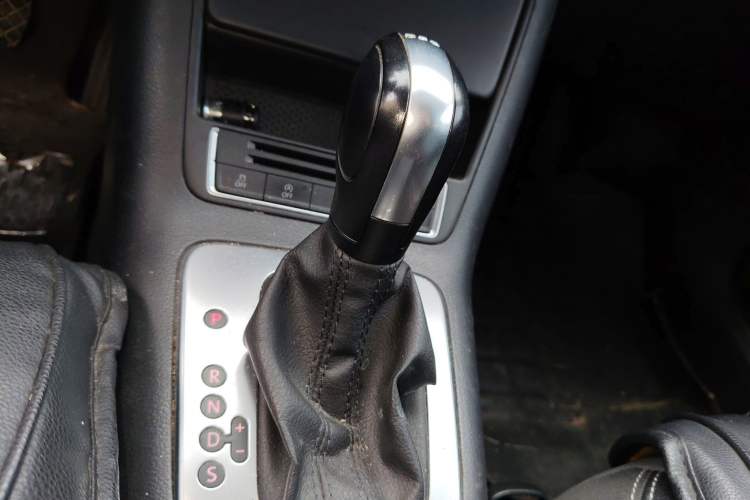 Used Volkswagen Tiguan L 2016 280TSI Automatic Two-Wheel-Drive Silk Road Style Edition