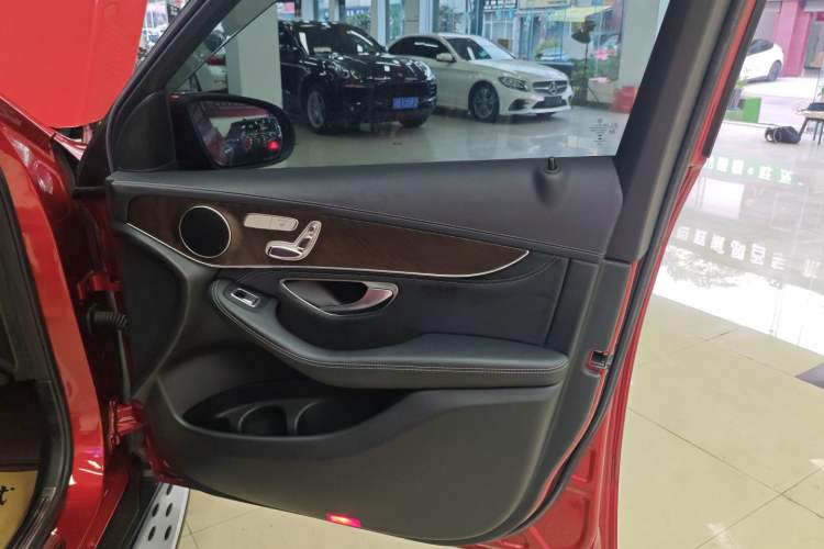 Used Mercedes-Benz GLC 2017 GLC 300 4MATIC Sport Edition
