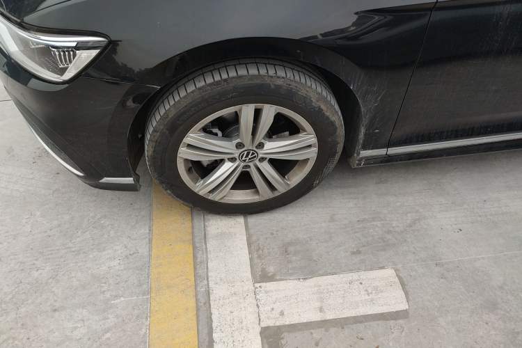 Used Volkswagen Magotan 2025 Zhongxiang Version 280TSI DSG Comfort Edition