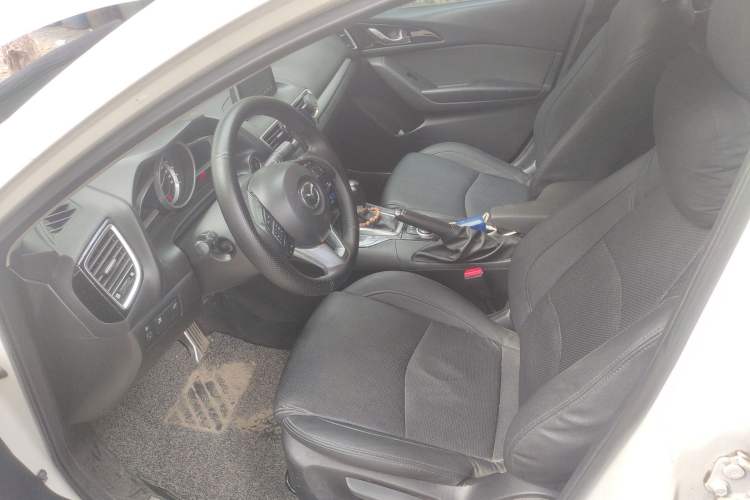 Used Mazda Mazda 3 Axela 2014 Sedan 1.5L Automatic Luxury Model