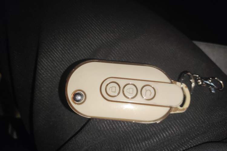 Used Wuling Hongguang MINIEV 2022 Macaron Premium Model – Lithium Ternary Battery
