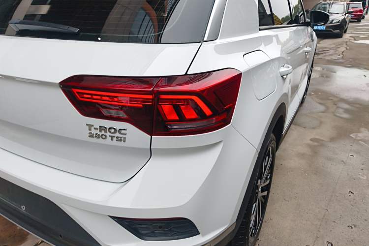 Used Volkswagen T-ROC 2019 280TSI DSG Two-Wheel Drive Comfort Version China VI Standard

