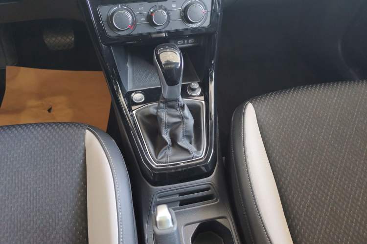 Used Volkswagen Tacqua 2023 200TSI DSG Joy-Connect Edition
