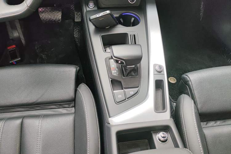 Used Audi A4L 2022 40 TFSI Luxury Dynamic Model