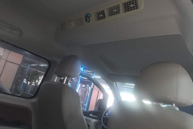 Used FORTHING Lingzhi 2020 M5L 1.6L Luxury 7-Seater