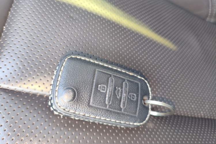 Used Roewe RX8 2018 30T Smart Connectivity All-Wheel Drive Supreme Edition