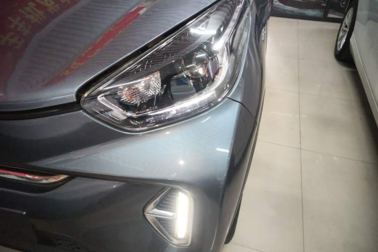 Used Chery Little Ant 2022 Sweet Pink Edition Half-Sugar Version Lithium Iron Phosphate 29.2 kWh 30 kW 301 km