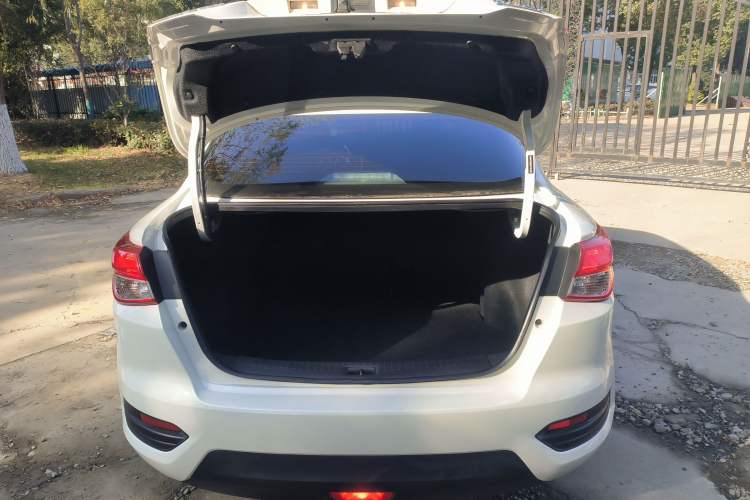 Used Nissan Lannia 2019 1.6L CVT Smart Connect Smart Cool Version China VI Standard