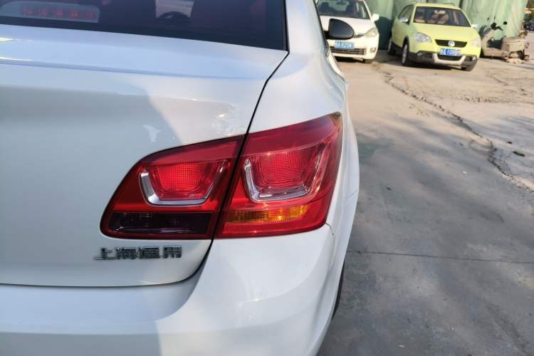 Used Chevrolet Cruze 2015 1.5L Classic SL MT
