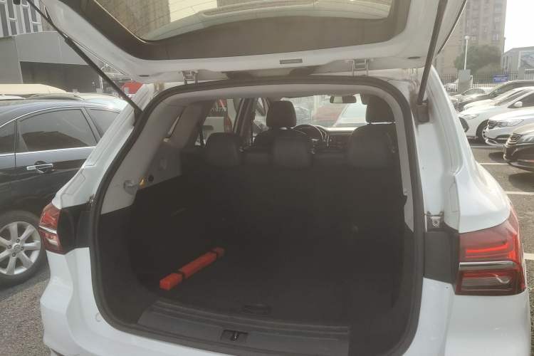 Used Roewe RX5 2016 20T Two-Wheel Drive Automatic Internet Smart Edition