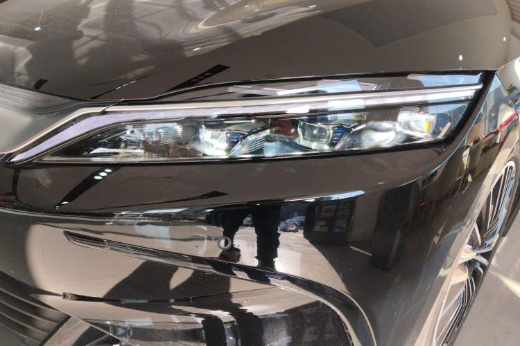 Used BYD Han 2025 EV with 701 km of Laser Radar-Enabled Intelligent Driving
