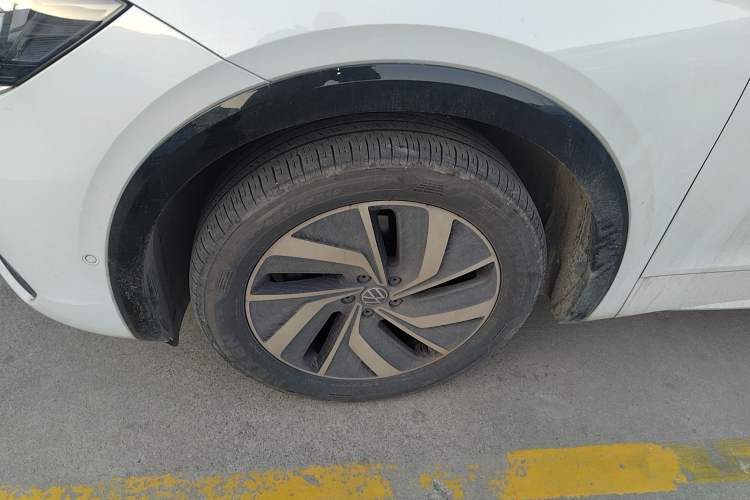 Used Volkswagen Viloran 2024 330TSI Luxury Edition
